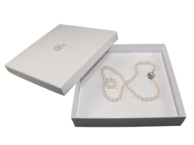 Jewelry box, Big necklace - glossy white